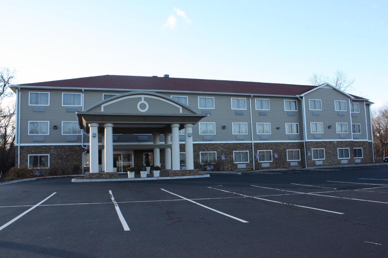 Holiday Inn Express - Ludlow - Chicopee Area By Ihg Buitenkant foto