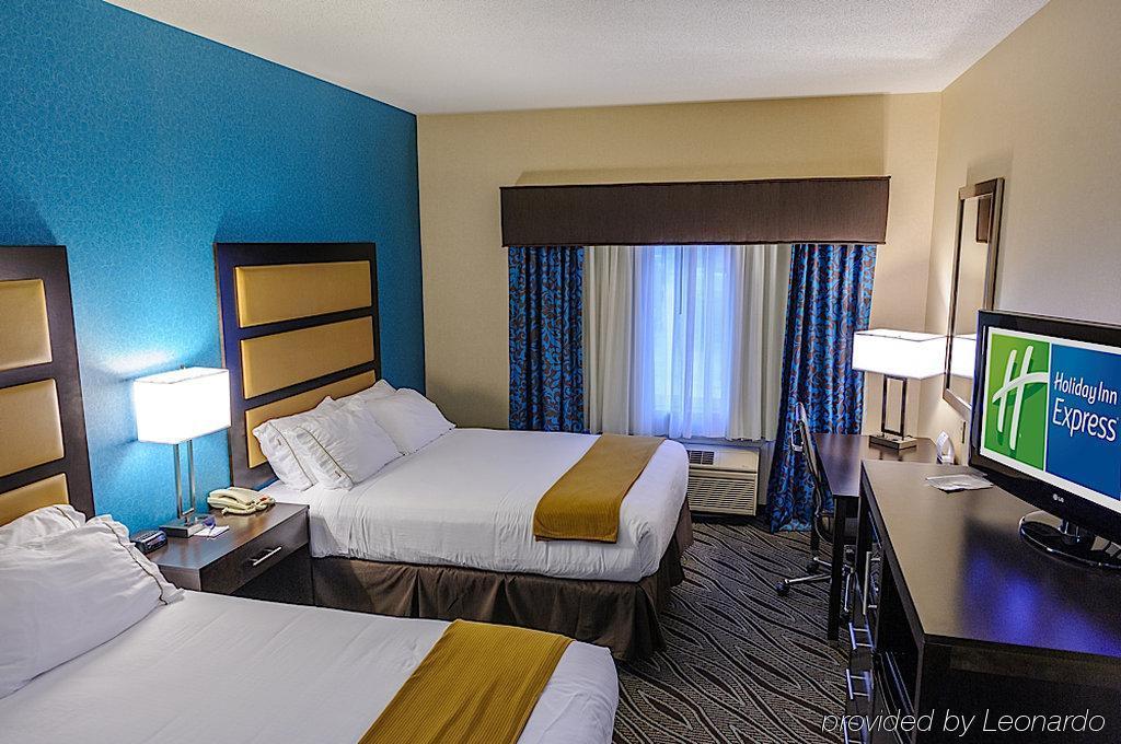 Holiday Inn Express - Ludlow - Chicopee Area By Ihg Buitenkant foto