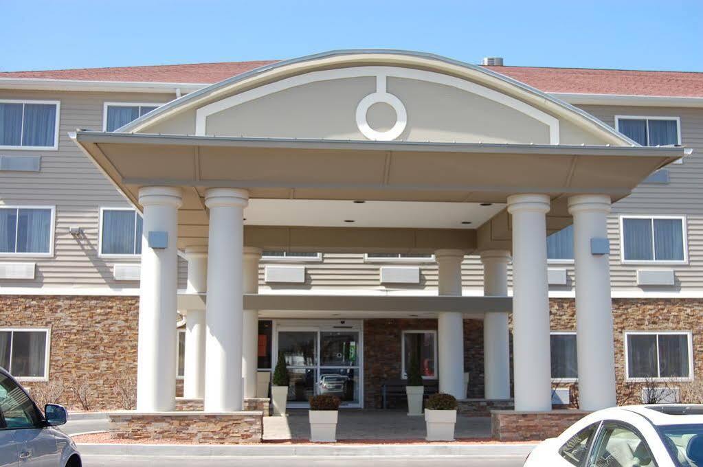 Holiday Inn Express - Ludlow - Chicopee Area By Ihg Buitenkant foto